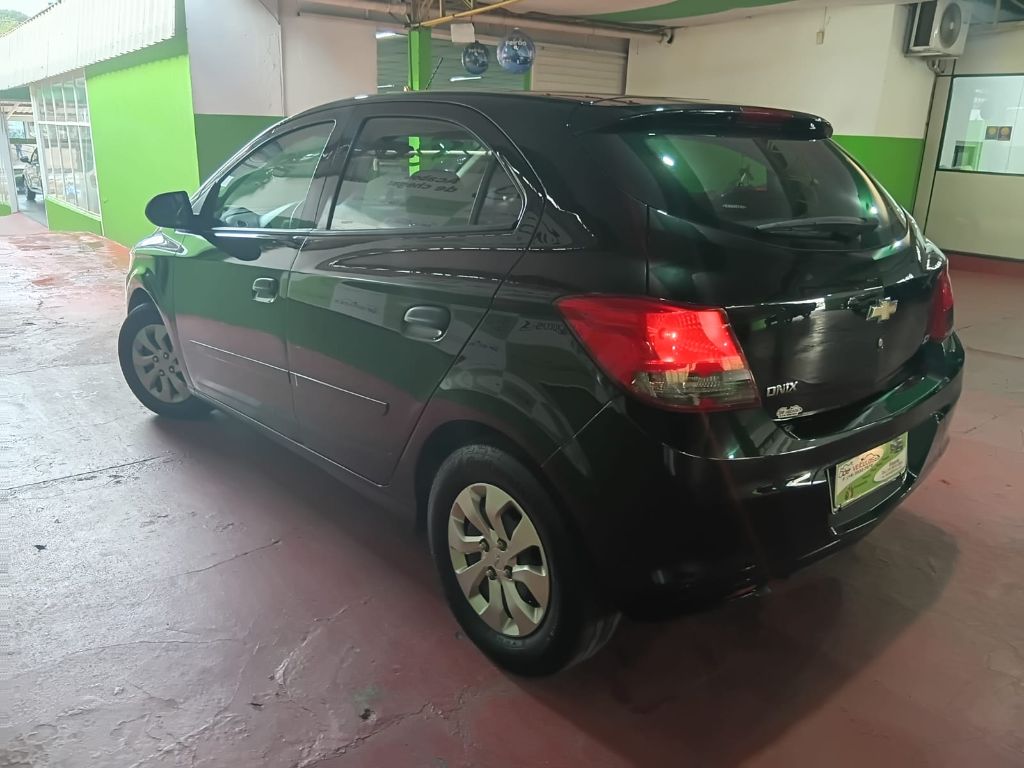 ONIX HATCH Joy 1.0 8V Flex 5p Mec. — foto 6