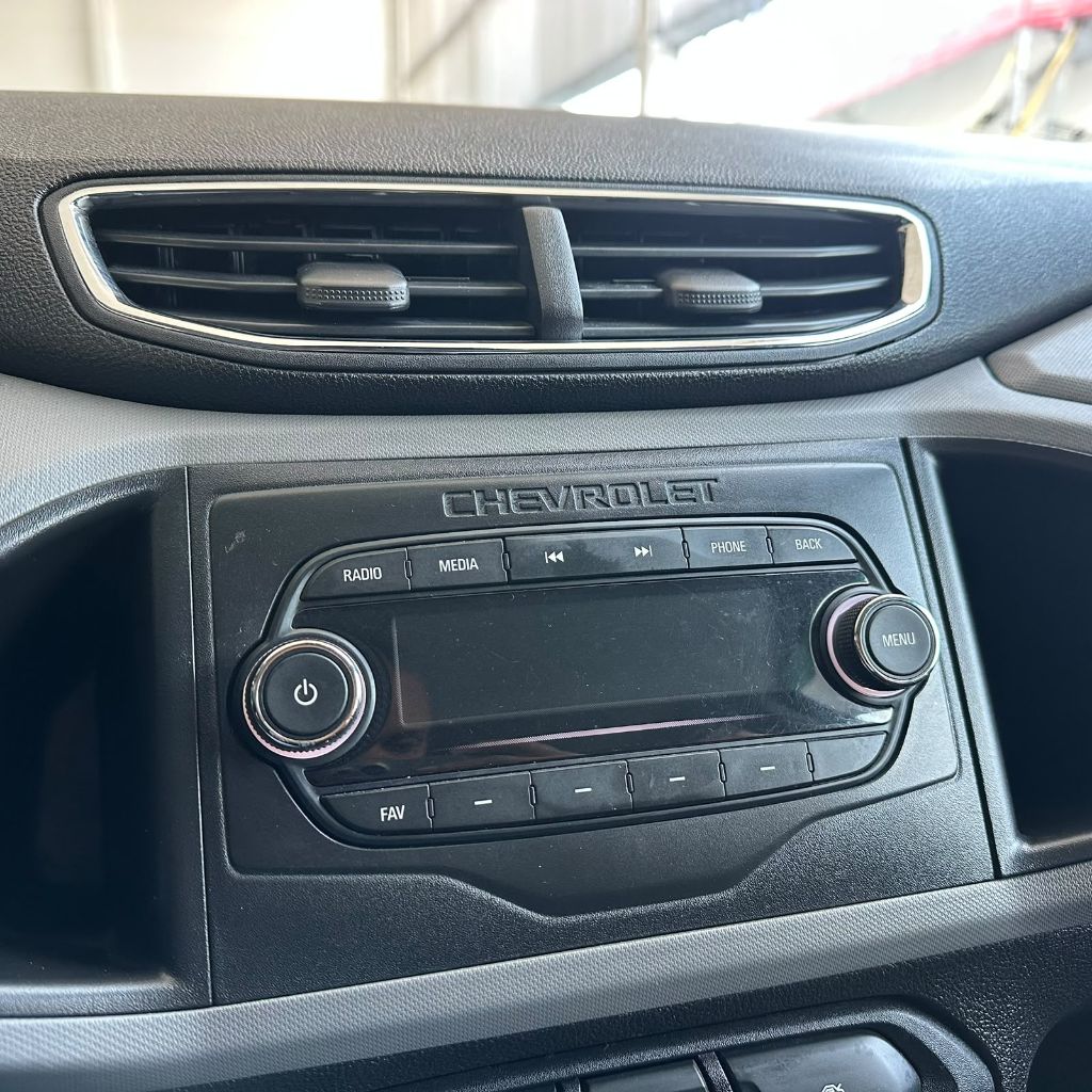 ONIX HATCH LT 1.0 8V FlexPower 5p Mec. - foto 11