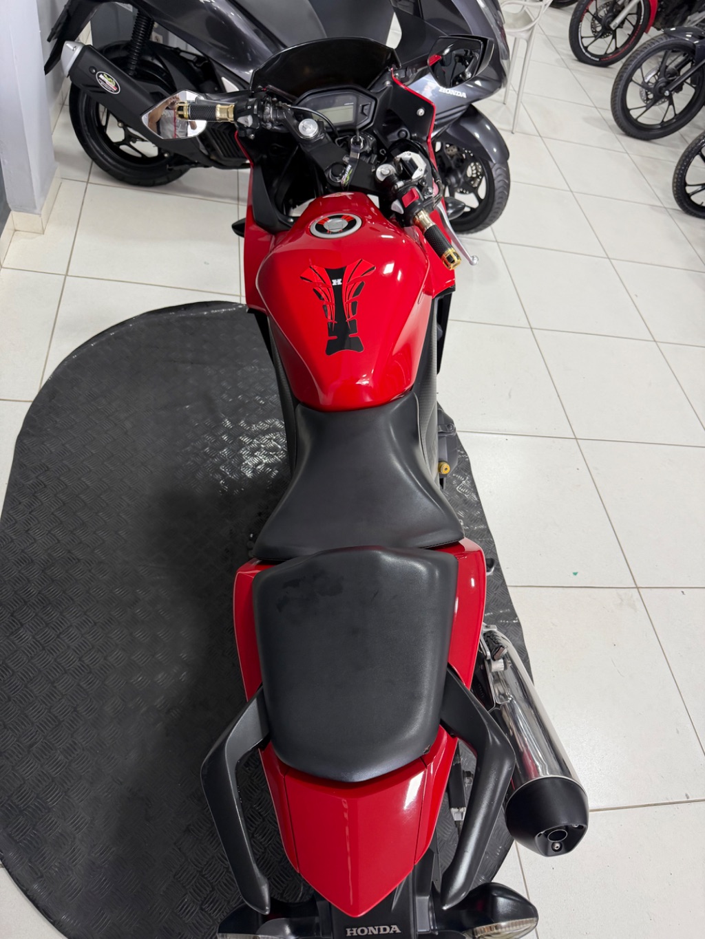CBR 500R — foto 6