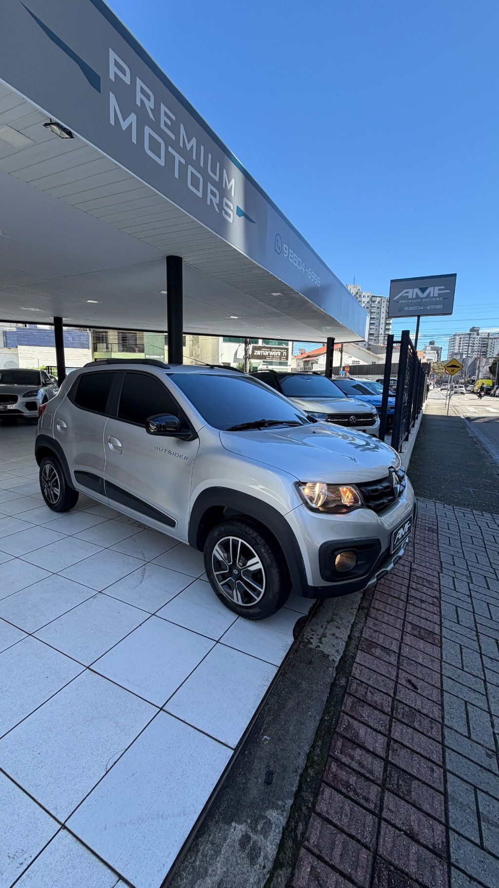KWID OUTSIDER 1.0 Flex 12V 5p Mec. — foto 2