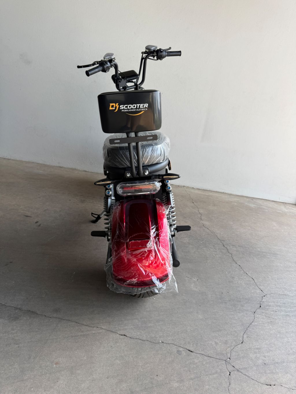 X13 é um  autopropelido equipado com motor eletrico de 1000W  — foto 2