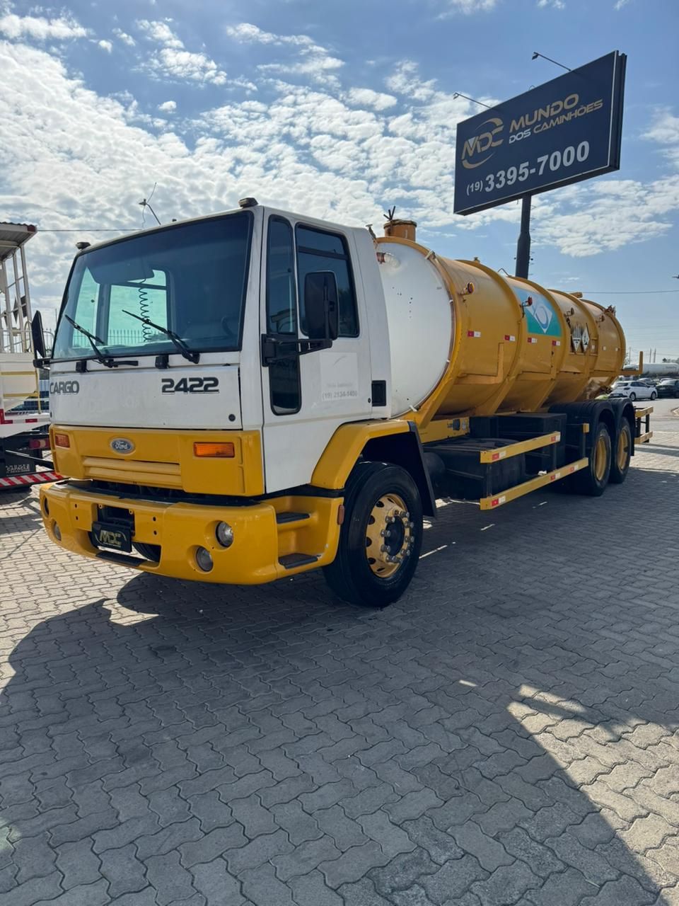 FORD CARGO 2422 - LIMPA FOSSA — foto 3
