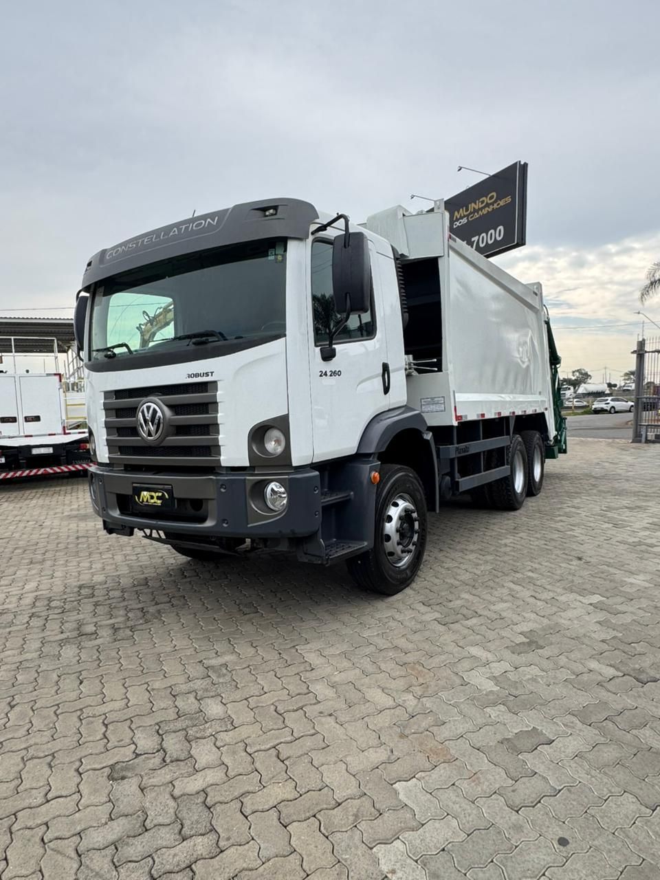 24-260 E Constel. 6x2 Compactador — foto 1