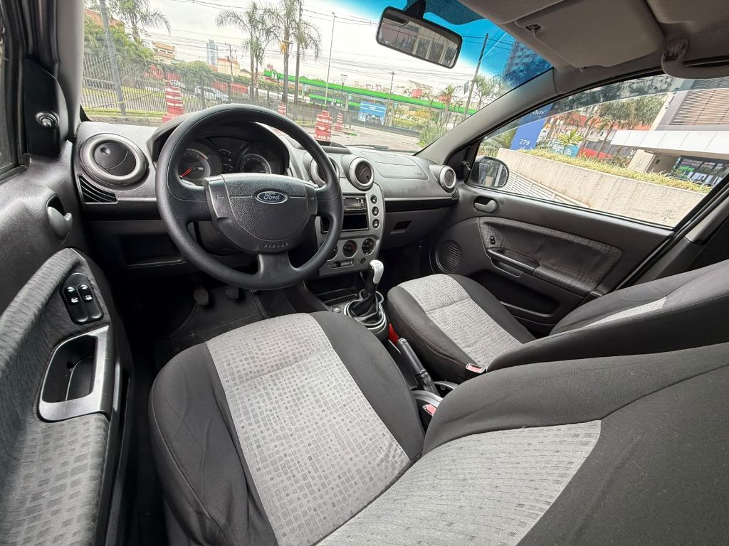 FORD FIESTA SEDAN 1.6 2014 FLEX — foto 13