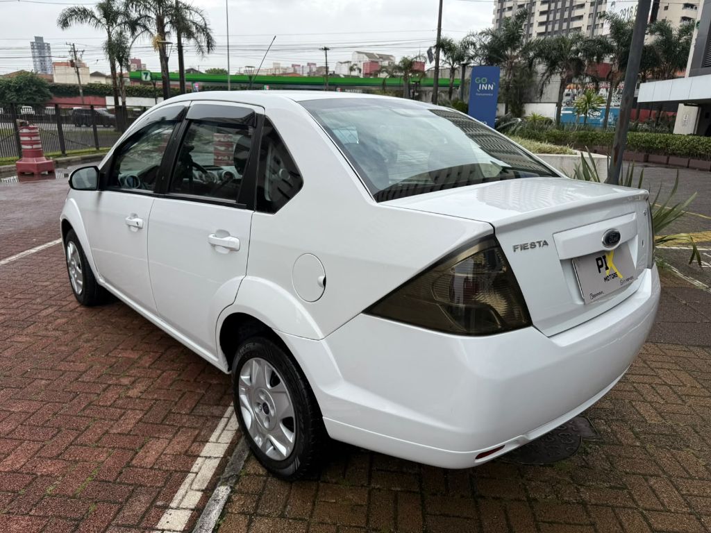 FORD FIESTA SEDAN 1.6 2014 FLEX — foto 4