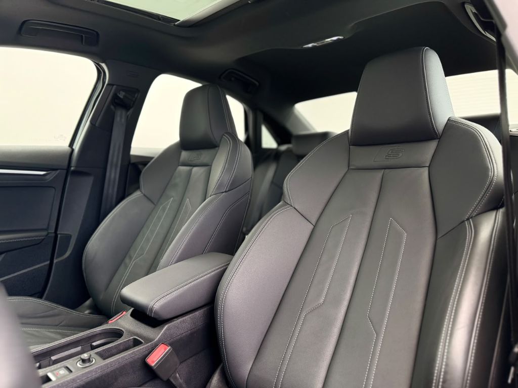 A3 Sed.Perf. Black 2.0 TFSI S-tr. (Hib.) — foto 12