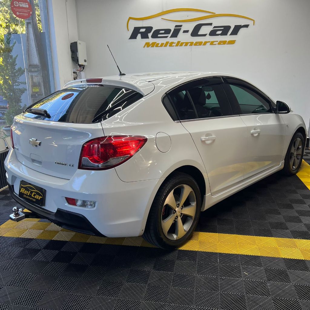 CRUZE LT 1.8 16V FlexPower 4p Mec. — foto 3