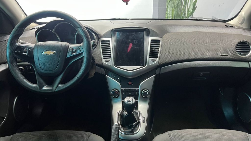 CRUZE LT 1.8 16V FlexPower 4p Mec. — foto 5