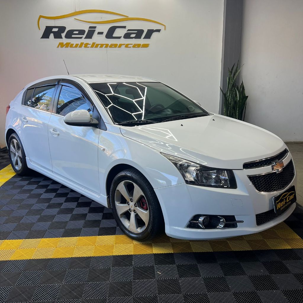 CRUZE LT 1.8 16V FlexPower 4p Mec. — foto 2