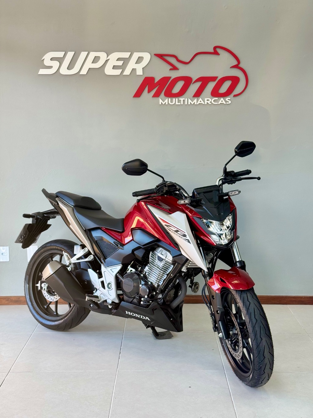 CB 300F Twister Flex — foto 1