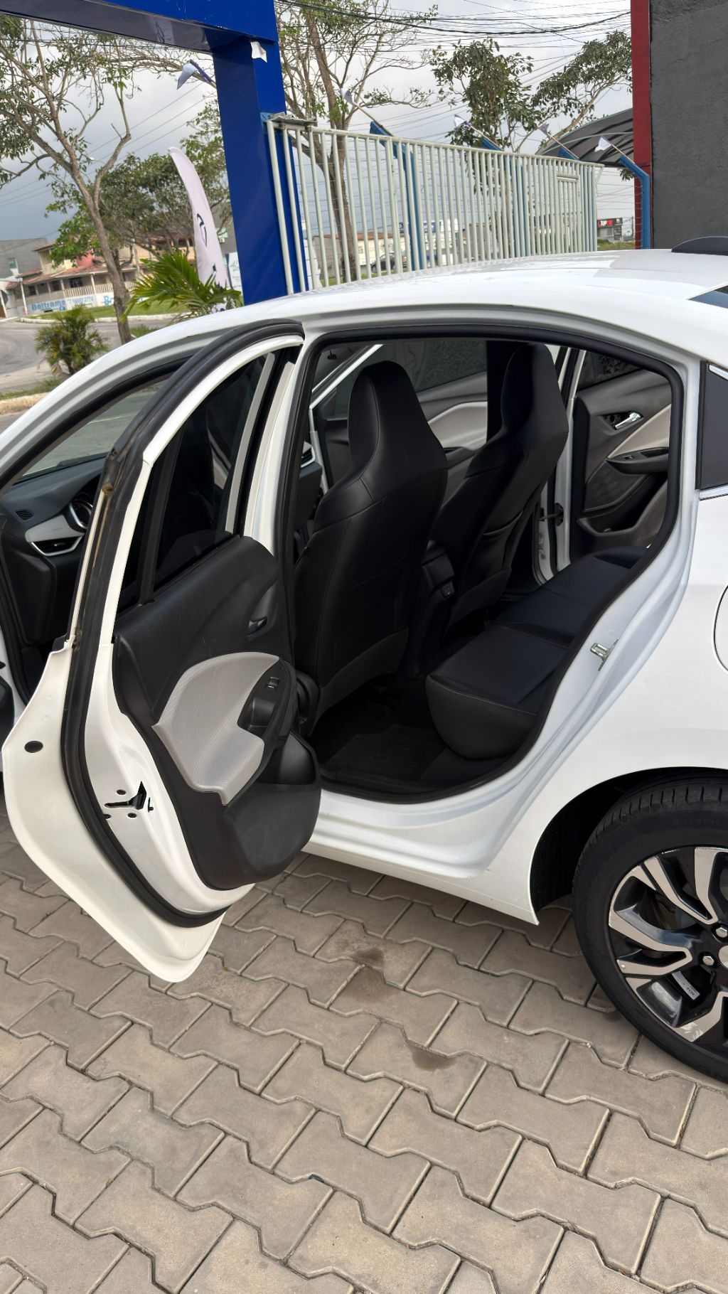 ONIX SED. Plus PREM. 1.0 12V TB Flex Aut — foto 13