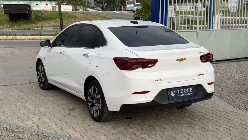 ONIX SED. Plus PREM. 1.0 12V TB Flex Aut — foto 4