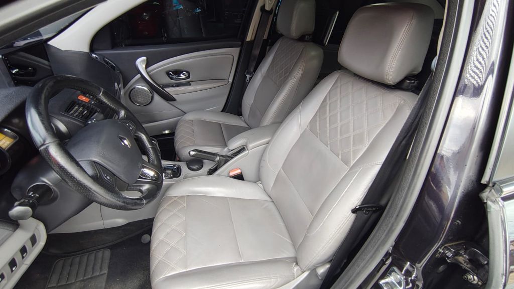 FLUENCE Sedan Privilège 2.0 16V FLEX Aut — foto 8