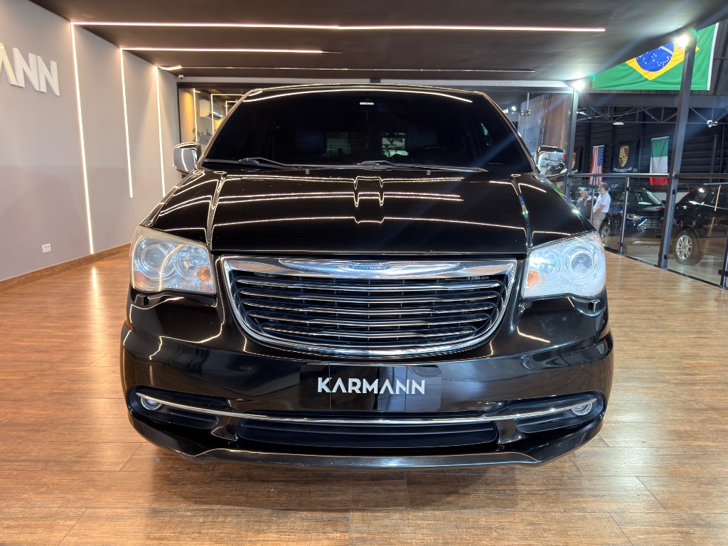 TOWN & COUNTRY Limited 3.8 /3.6 V6 Aut. — foto 2