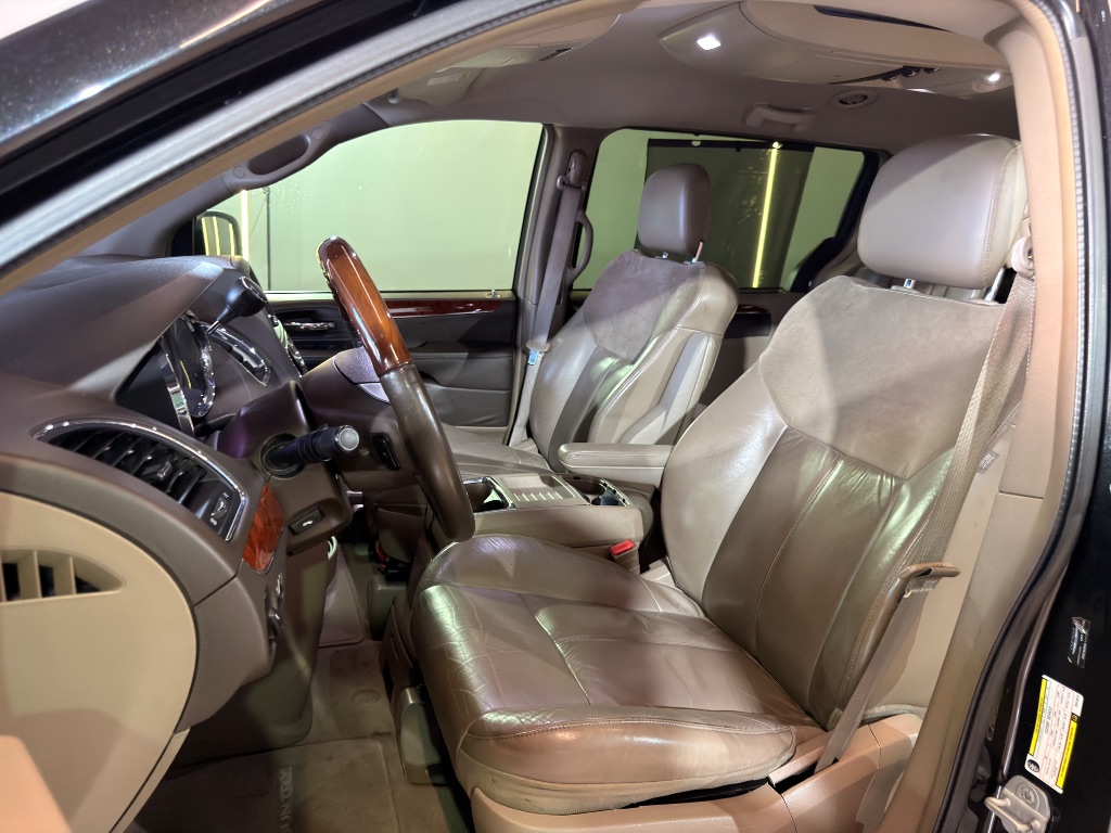 TOWN & COUNTRY Limited 3.8 /3.6 V6 Aut. — foto 8