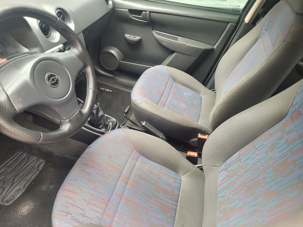 Celta Spirit 1.0 8V Flex 5 portas — foto 8