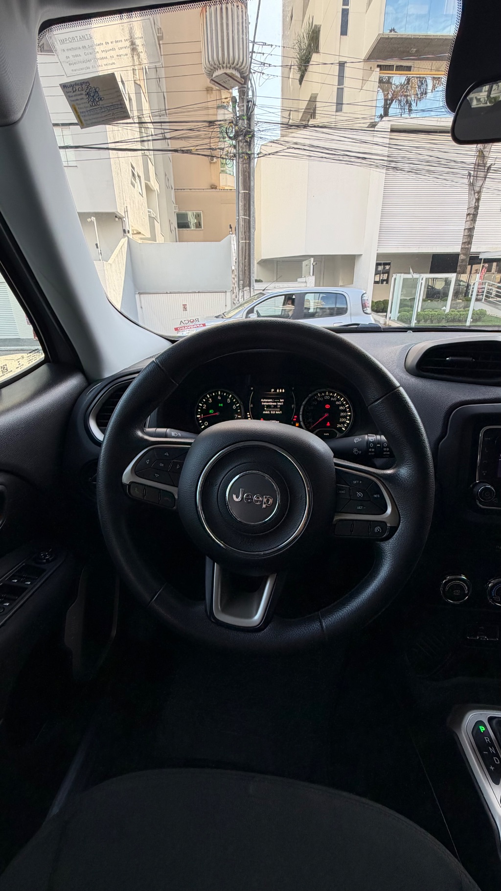 Renegade Sport 1.8 4x2 Flex 16V Aut. — foto 11