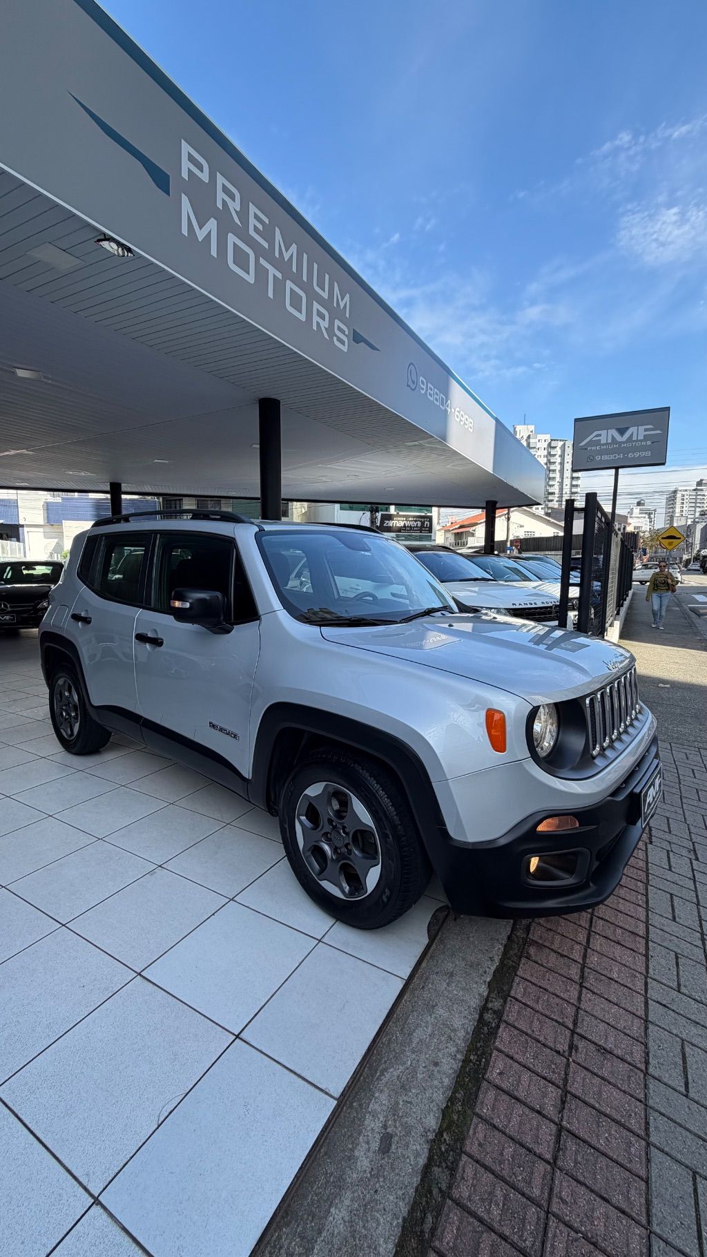 Renegade Sport 1.8 4x2 Flex 16V Aut. — foto 2