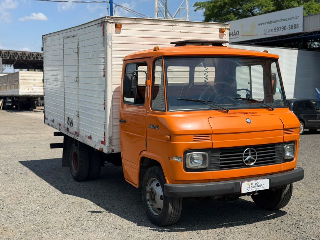L 608 D — foto 3