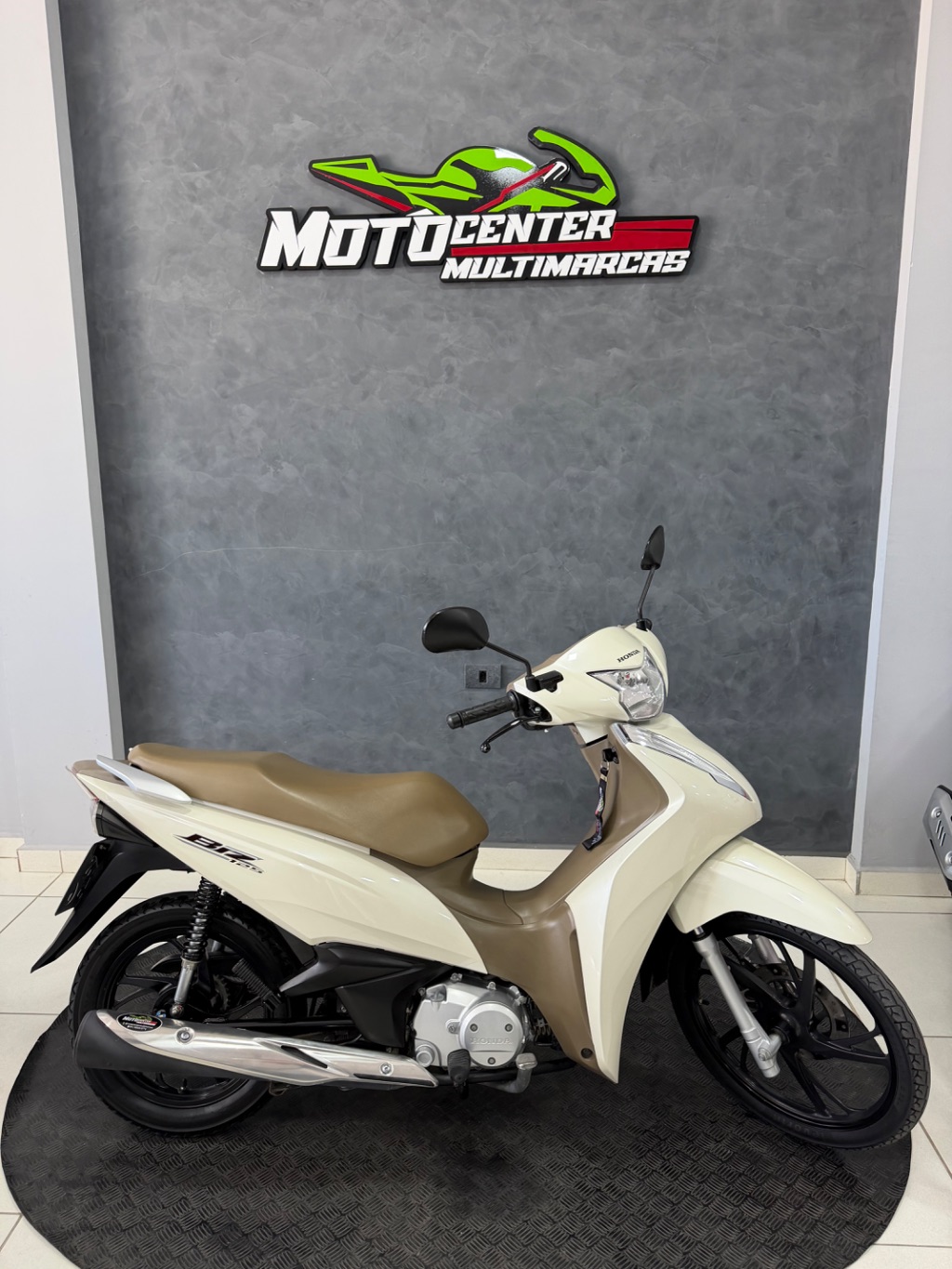 BIZ 125 — foto 1
