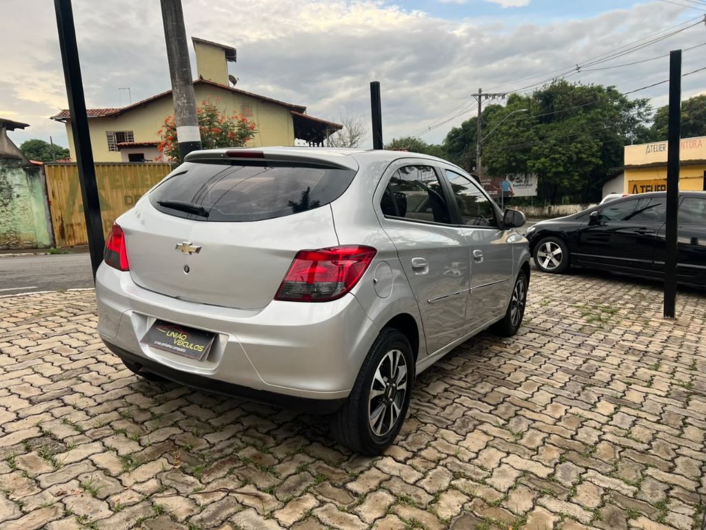 ONIX HATCH LTZ 1.4 8V FlexPower 5p Mec. — foto 6