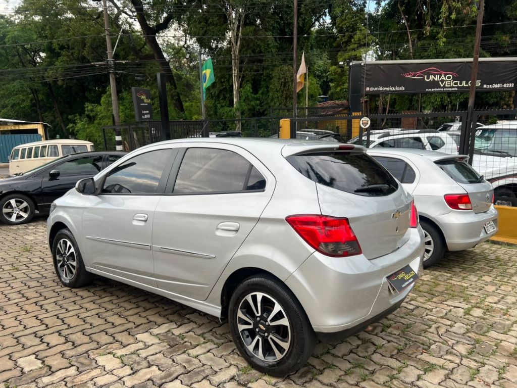 ONIX HATCH LTZ 1.4 8V FlexPower 5p Mec. — foto 4