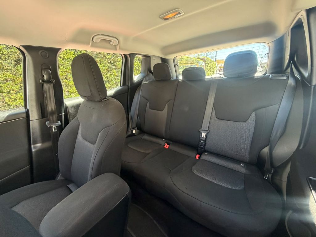 Renegade 1.8 4x2 Flex 16V Aut. — foto 12