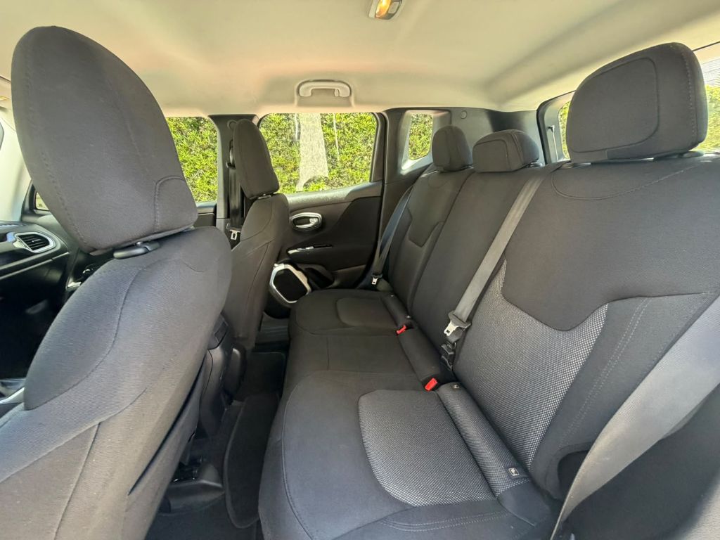 Renegade 1.8 4x2 Flex 16V Aut. — foto 13