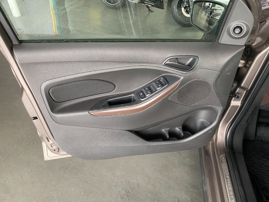 Ka 1.5 FreeStyle 12V Flex 5p Aut. — foto 15