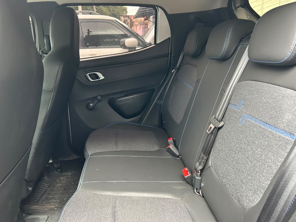 KWID Intense 1.0 Flex 12V 5p Mec. — foto 7