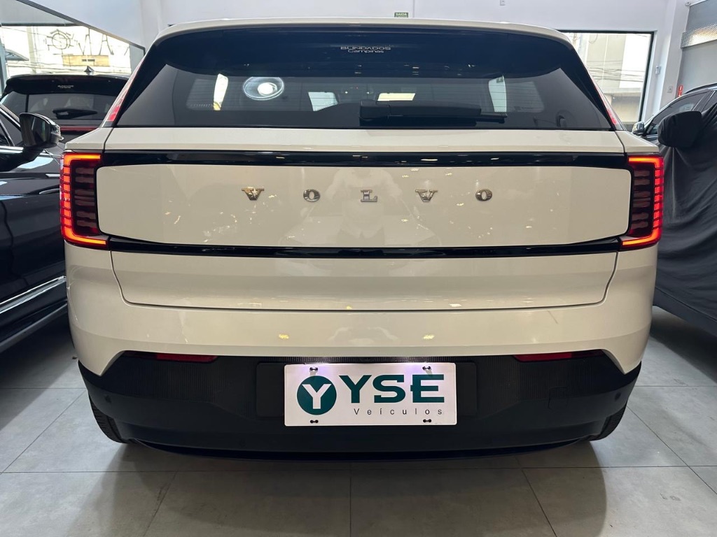 EX30 E40 Core (Elétrico) — foto 5