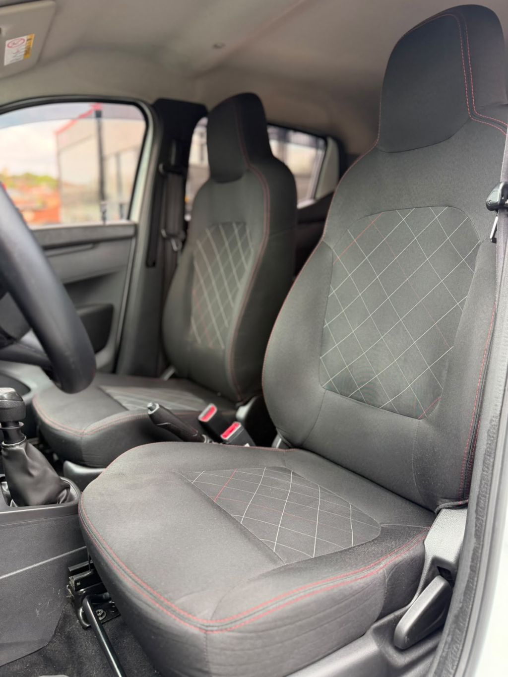 KWID Zen 1.0 Flex 12V 5p Mec. — foto 7