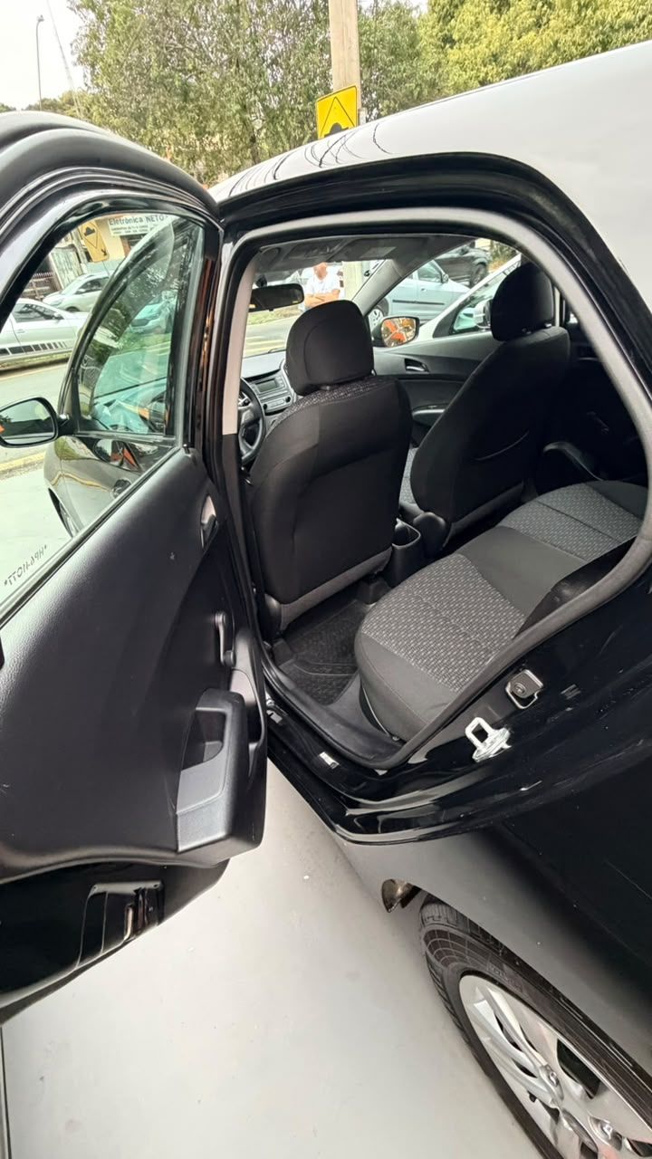 HYUNDAI HB20 COMF — foto 9