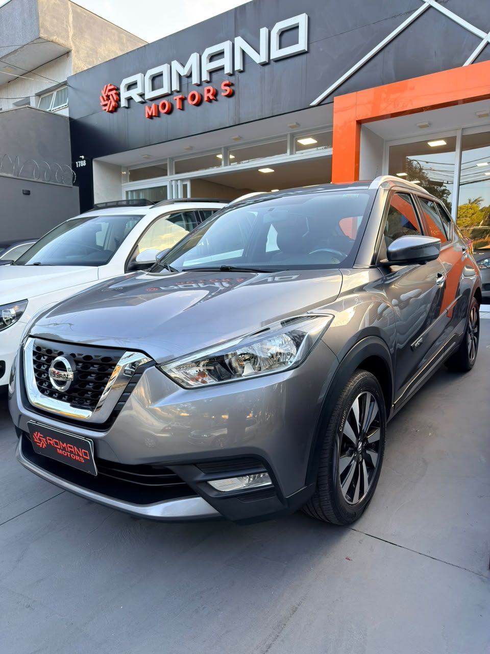 NISSAN KICKS SL