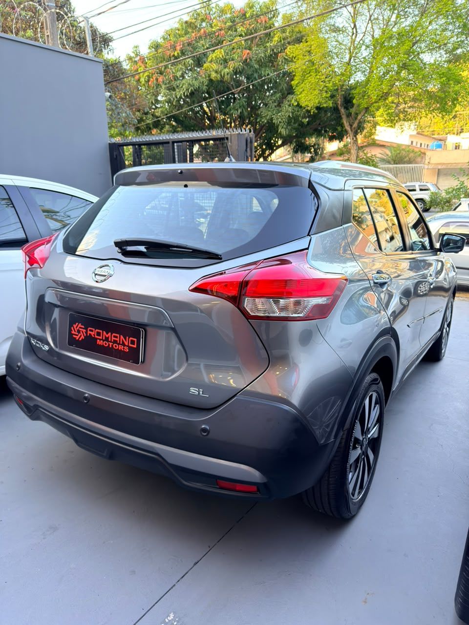 NISSAN KICKS SL — foto 4