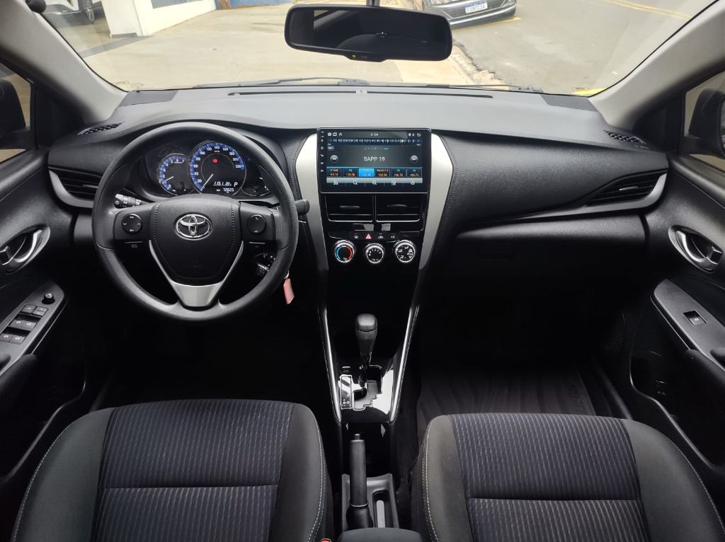 YARIS XL Sedan 1.5 Flex 16V 4p Aut. — foto 8