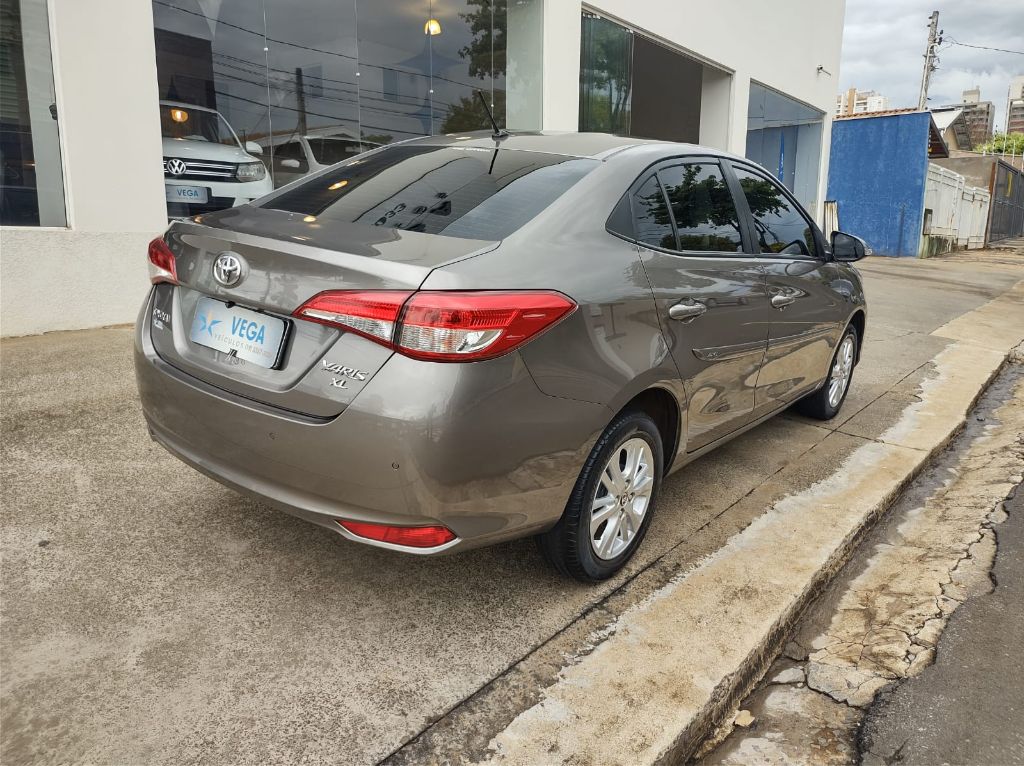 YARIS XL Sedan 1.5 Flex 16V 4p Aut. — foto 2
