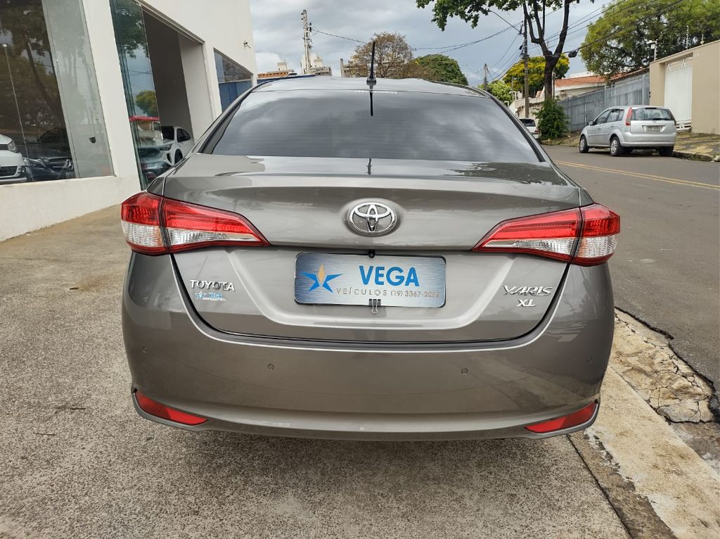 YARIS XL Sedan 1.5 Flex 16V 4p Aut. — foto 4