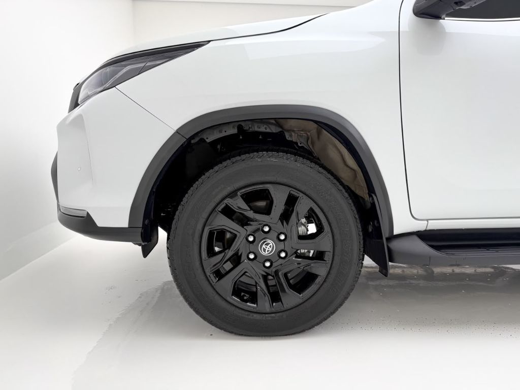 Hilux SW4 SRX Plat. 4x4 2.8 TB Die. Aut. — foto 7