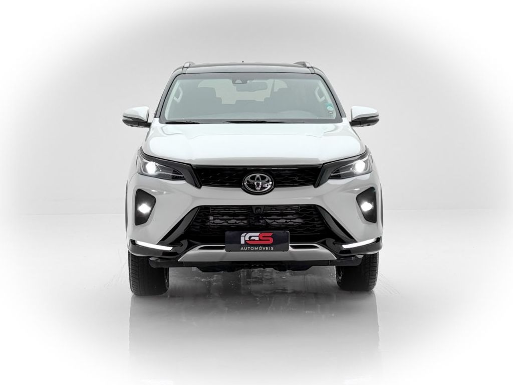 Hilux SW4 SRX Plat. 4x4 2.8 TB Die. Aut. — foto 1