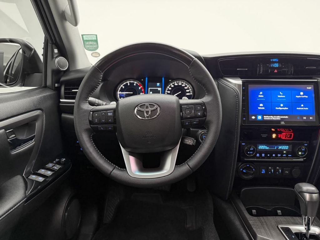 Hilux SW4 SRX Plat. 4x4 2.8 TB Die. Aut. — foto 15