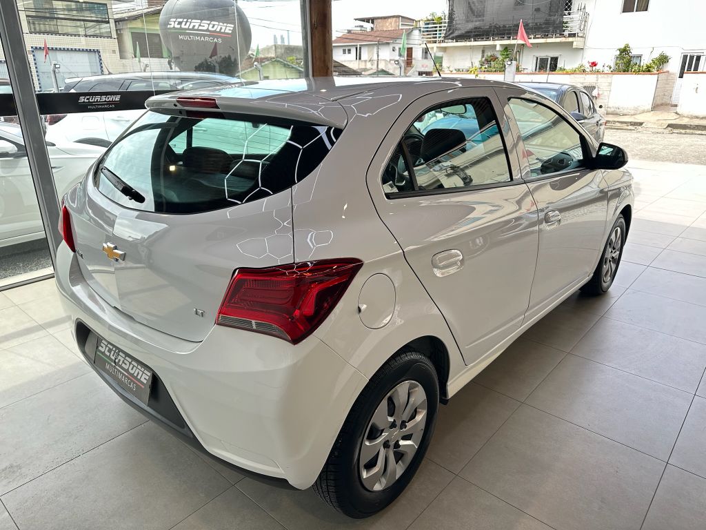 ONIX HATCH LT 1.0 8V FlexPower 5p Mec. — foto 4