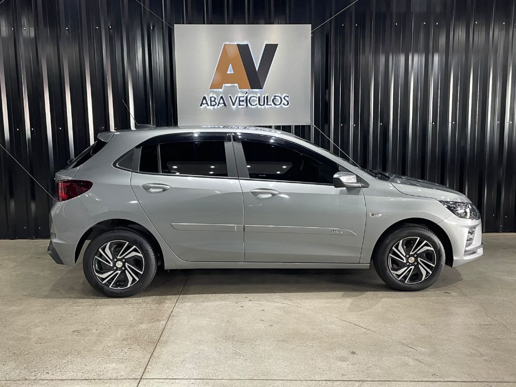 ONIX HATCH 1.0 12V TB 5p Mec. — foto 8