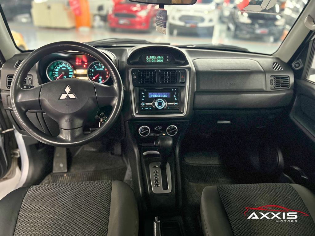 Pajero TR4 2.0 Flex 16V 4X2 Aut. — foto 10