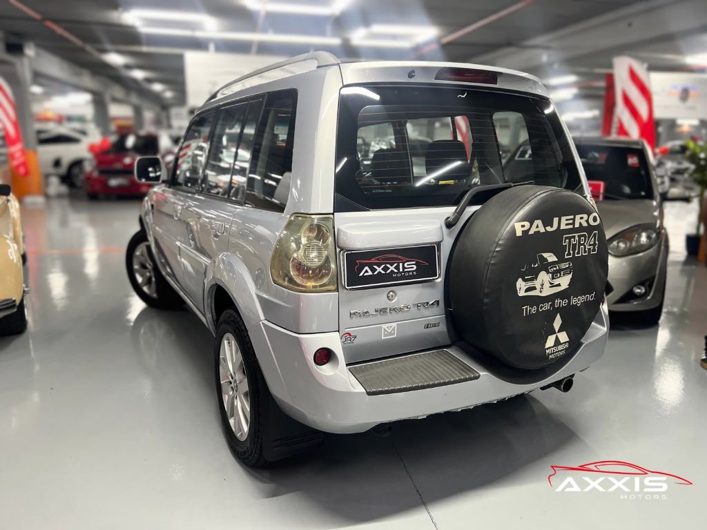Pajero TR4 2.0 Flex 16V 4X2 Aut. — foto 4
