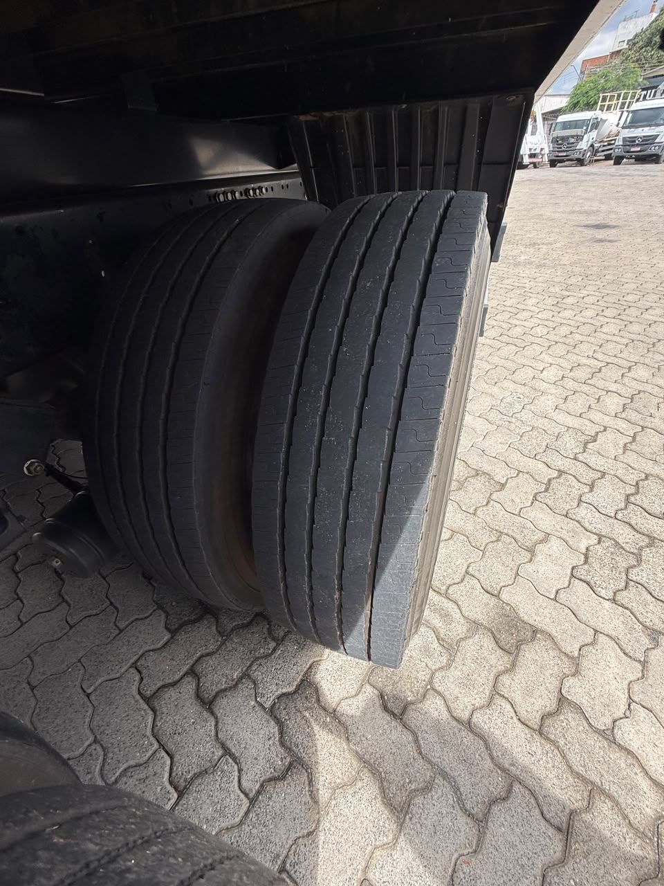 MB ATEGO 2429 - BAÚ — foto 12