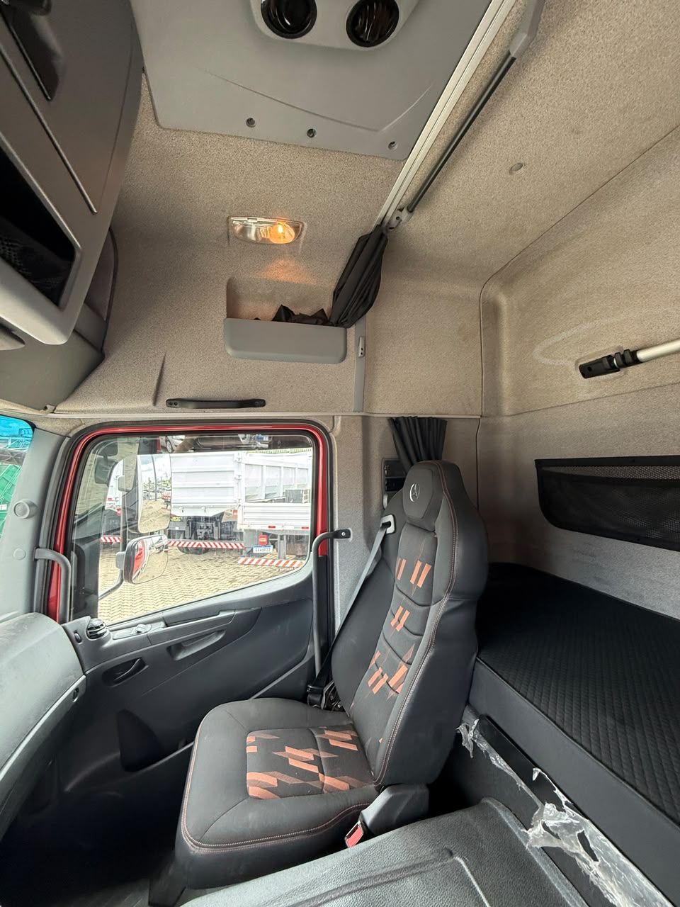 MB ATEGO 2429 - BAÚ — foto 18