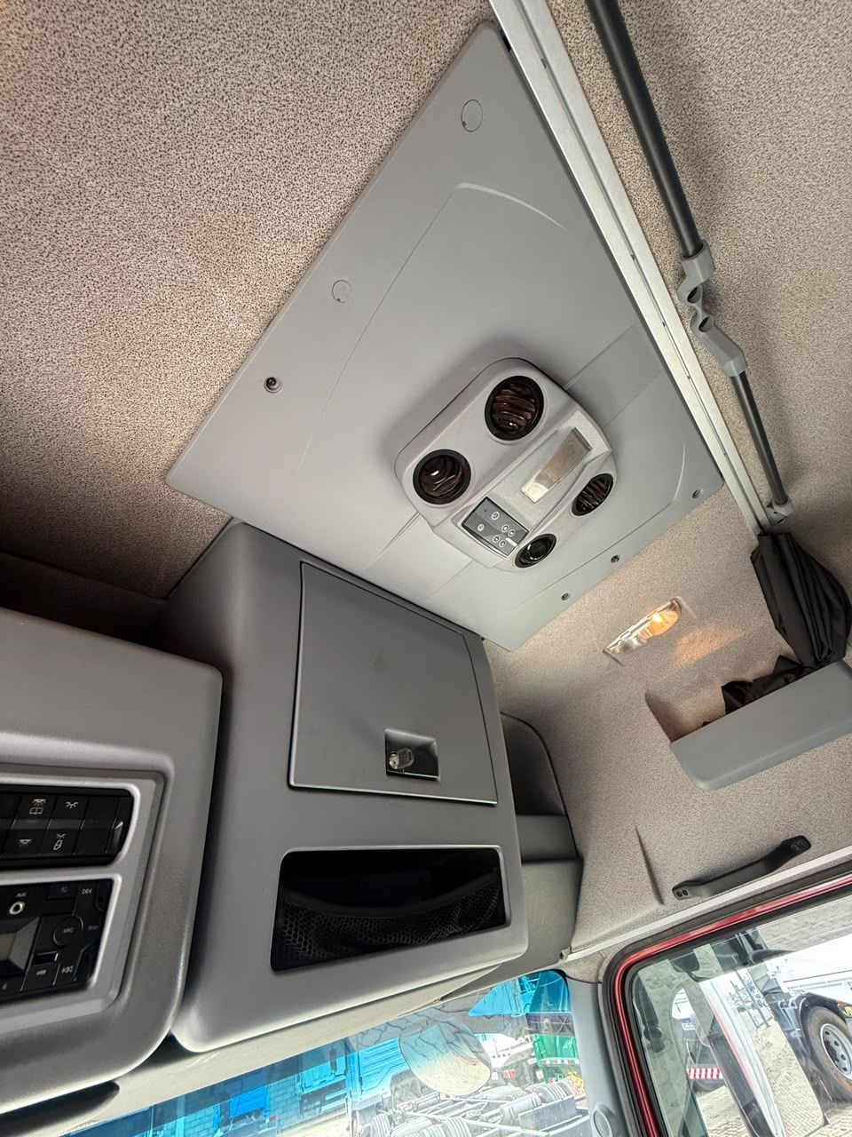MB ATEGO 2429 - BAÚ — foto 19