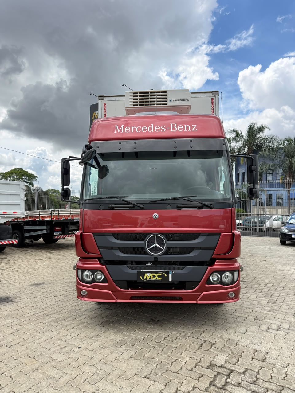 MB ATEGO 2429 - BAÚ — foto 2