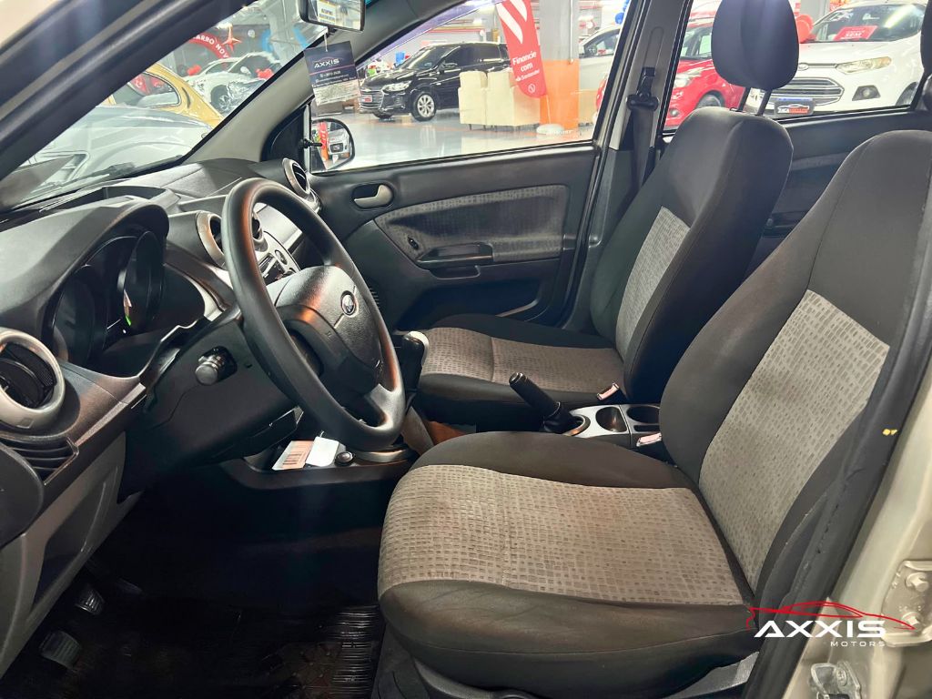 Fiesta Sedan SE 1.6 8V Flex 4p — foto 4